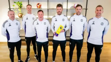 فوز لافت مايكل كاريك بجائزة أفضل مدرب في يناير بالدوري الإنجليزي